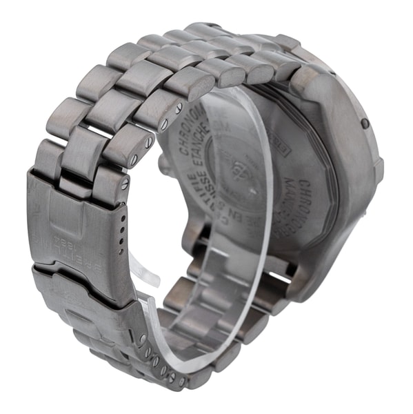 Breitling Chrono Avenger E13360